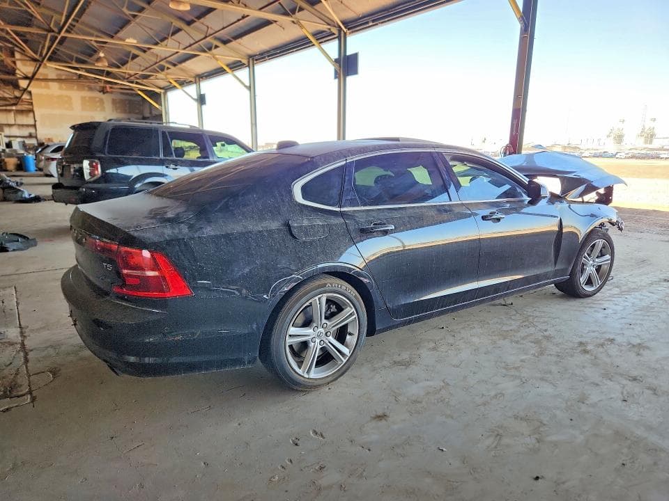 2018 VOLVO S90 T5 MOMENTUM 3