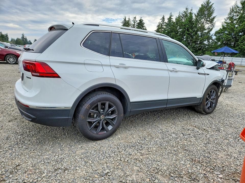2024 VOLKSWAGEN TIGUAN SE 3