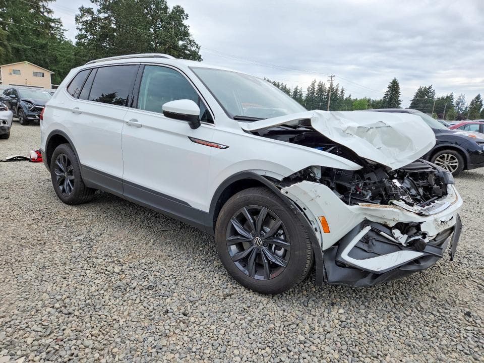 2024 VOLKSWAGEN TIGUAN SE 4