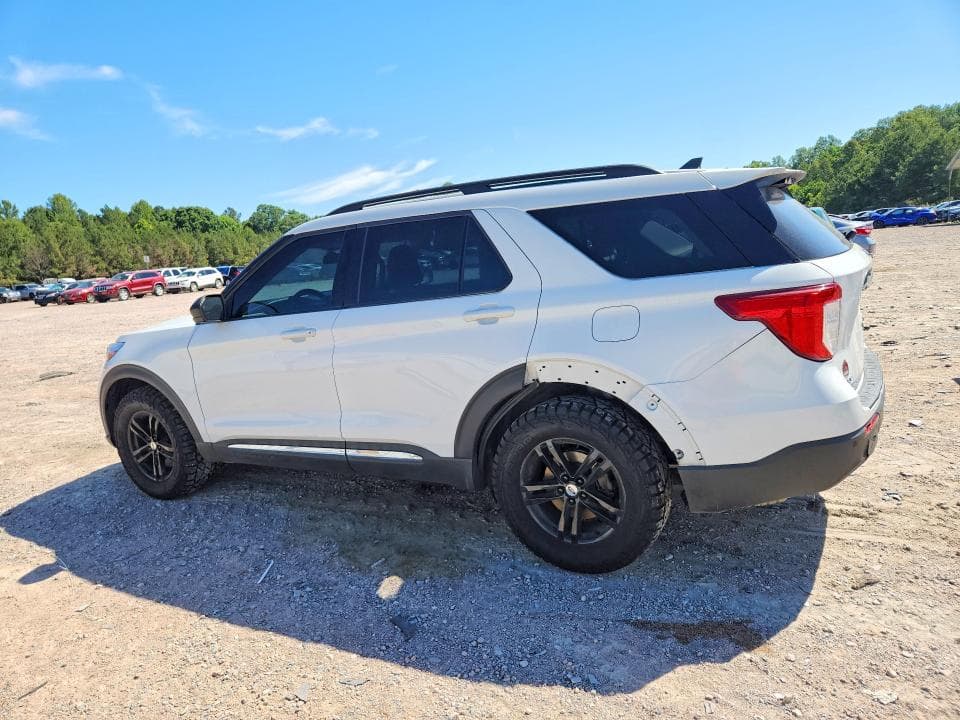 2022 FORD EXPLORER XLT 2