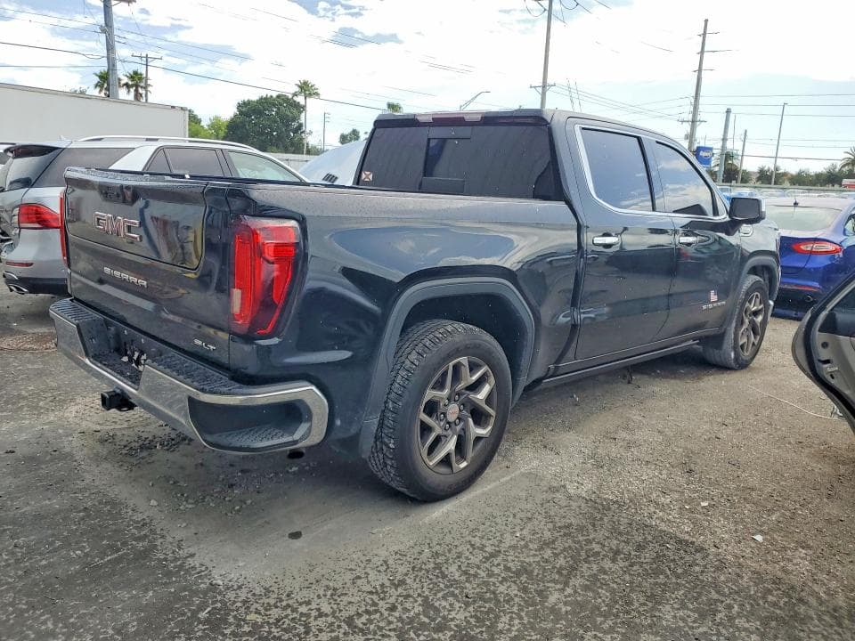 2022 GMC SIERRA C1500 SLT 3