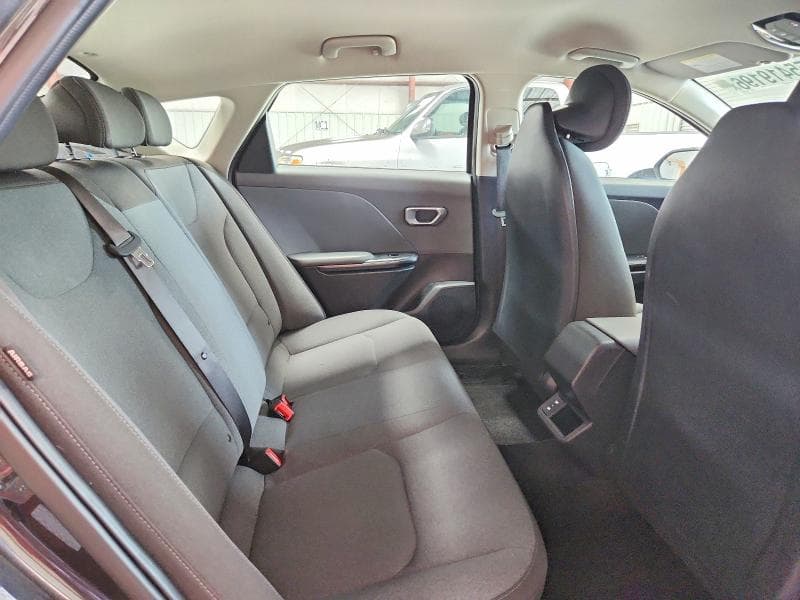 2025 KIA K4 LXS 10