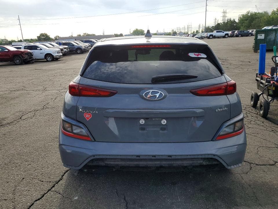 2023 HYUNDAI KONA SE 6