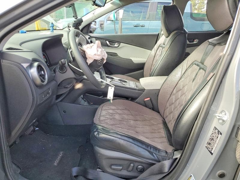 2023 HYUNDAI KONA SE 7
