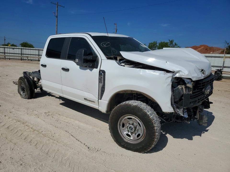 2023 FORD F350 SUPER DUTY 4