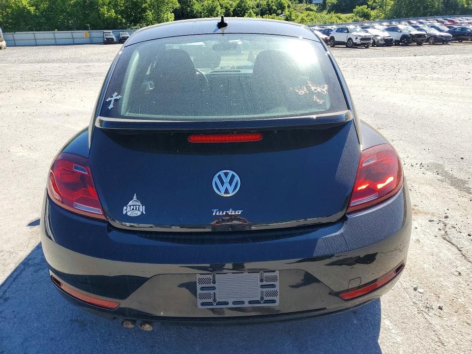 2018 VOLKSWAGEN BEETLE S 6