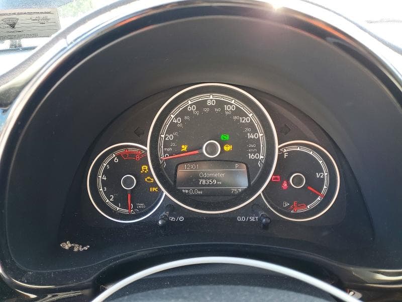 2018 VOLKSWAGEN BEETLE S 9