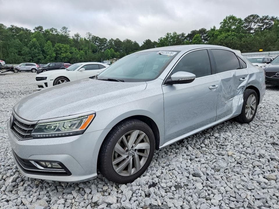2018 VOLKSWAGEN PASSAT - 1