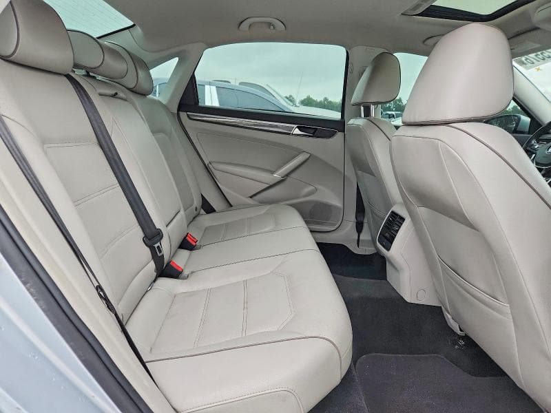 2018 VOLKSWAGEN PASSAT 10