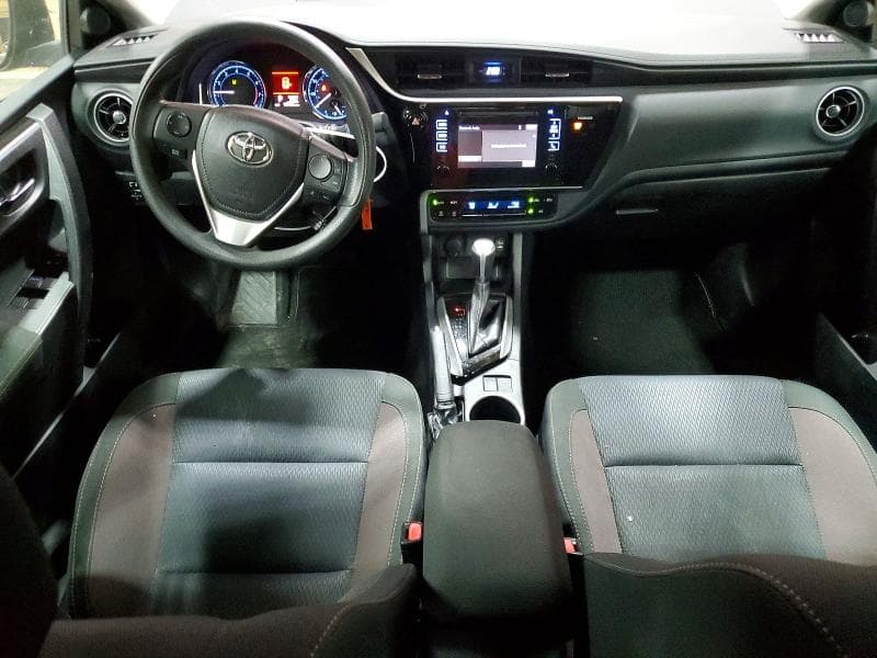 2017 TOYOTA COROLLA LE LE 8