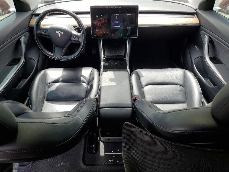 2018 TESLA MODEL 3 8