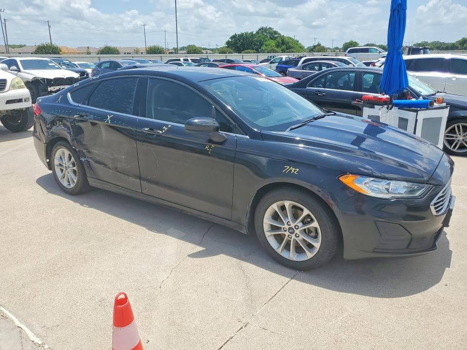 2019 FORD FUSION SE 4