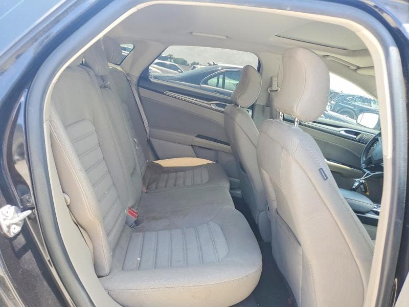 2019 FORD FUSION SE 10