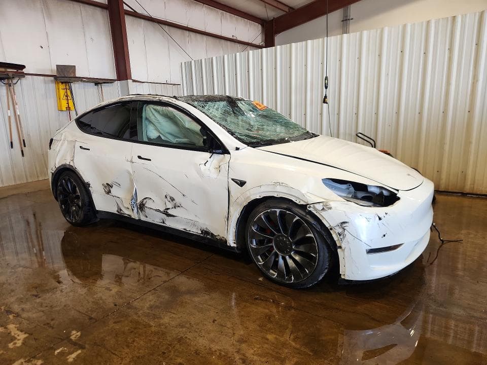 2022 TESLA MODEL Y 4