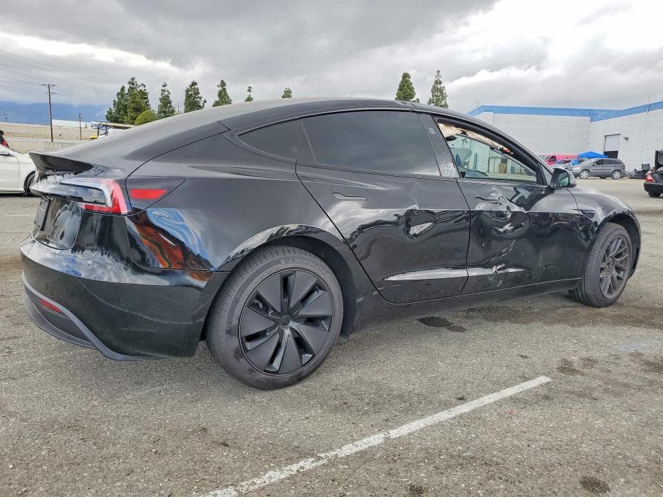 2025 TESLA MODEL 3 3