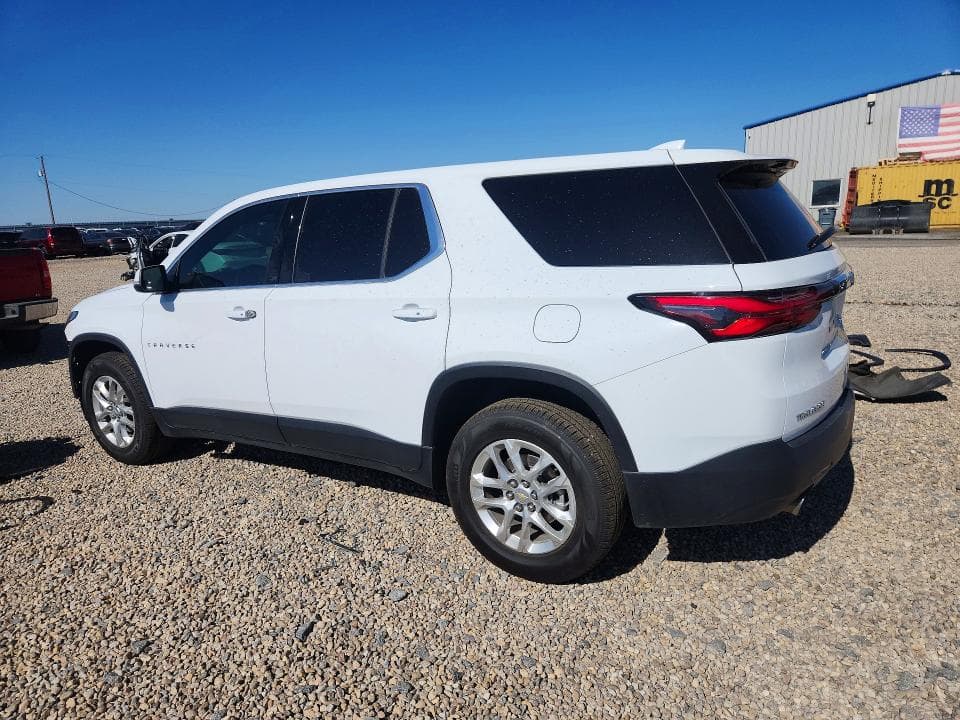 2023 CHEVROLET TRAVERSE LS 2
