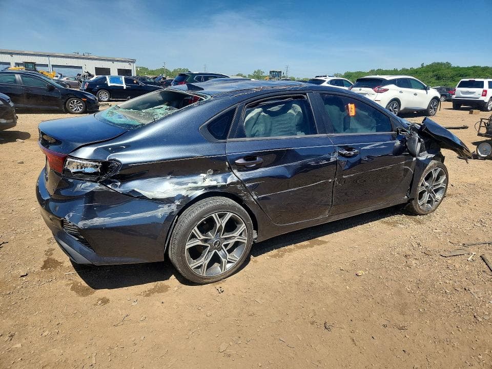 2022 KIA FORTE FE 3
