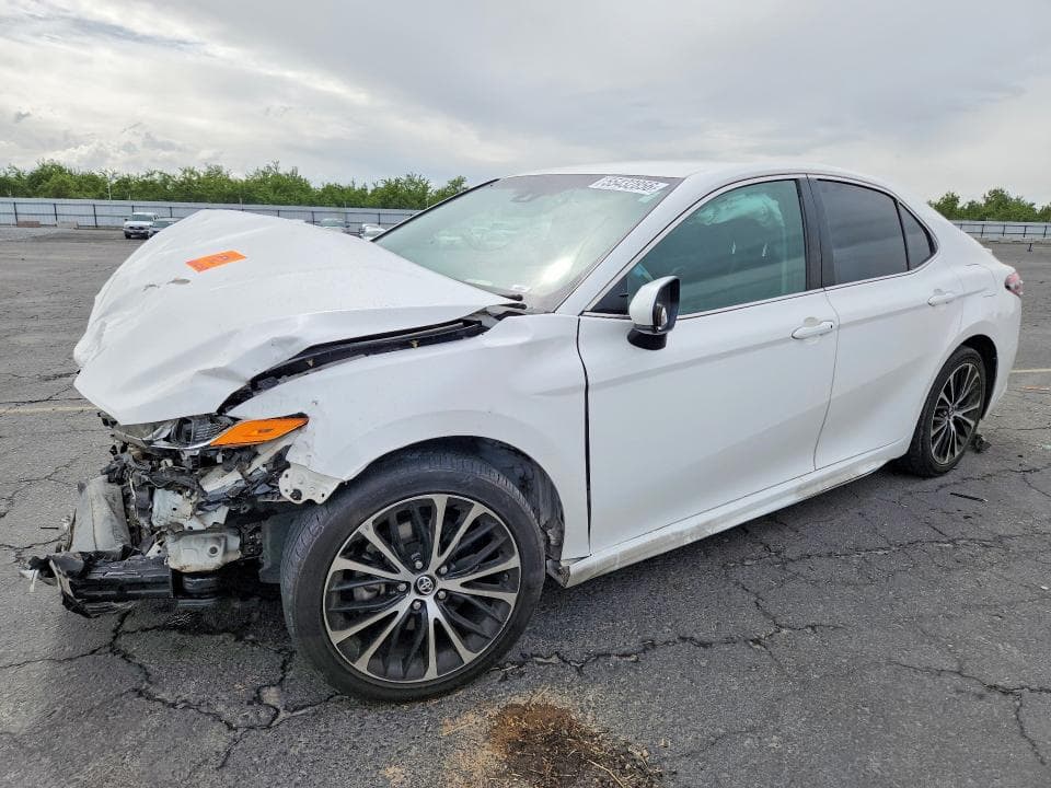 2018 TOYOTA CAMRY SE - 1