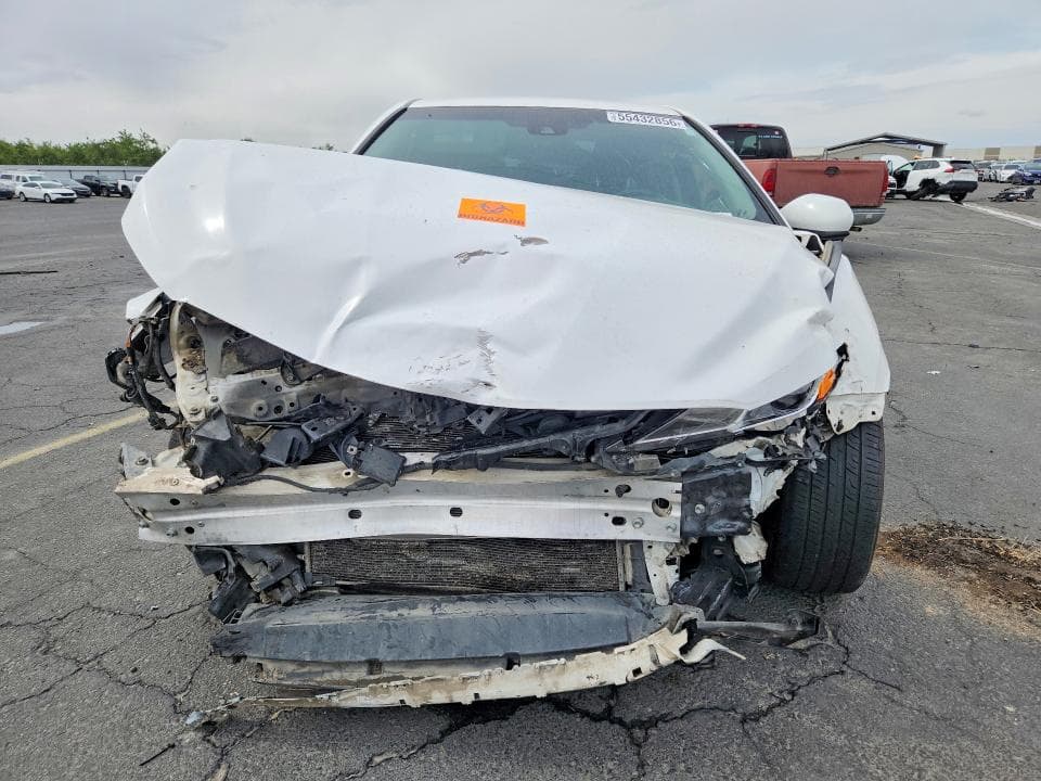 2018 TOYOTA CAMRY SE 5