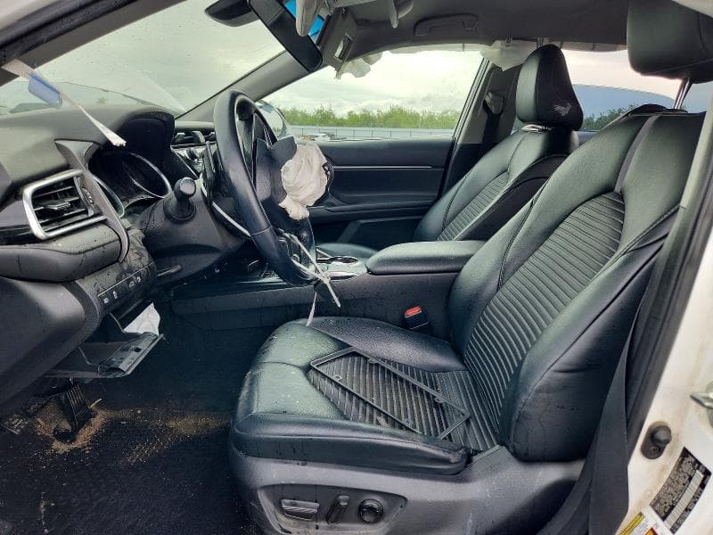 2018 TOYOTA CAMRY SE 7