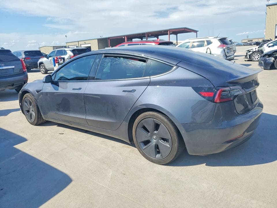 2021 TESLA MOD 2