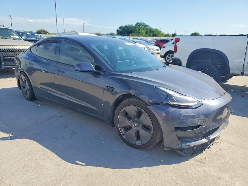 2021 TESLA MOD 4