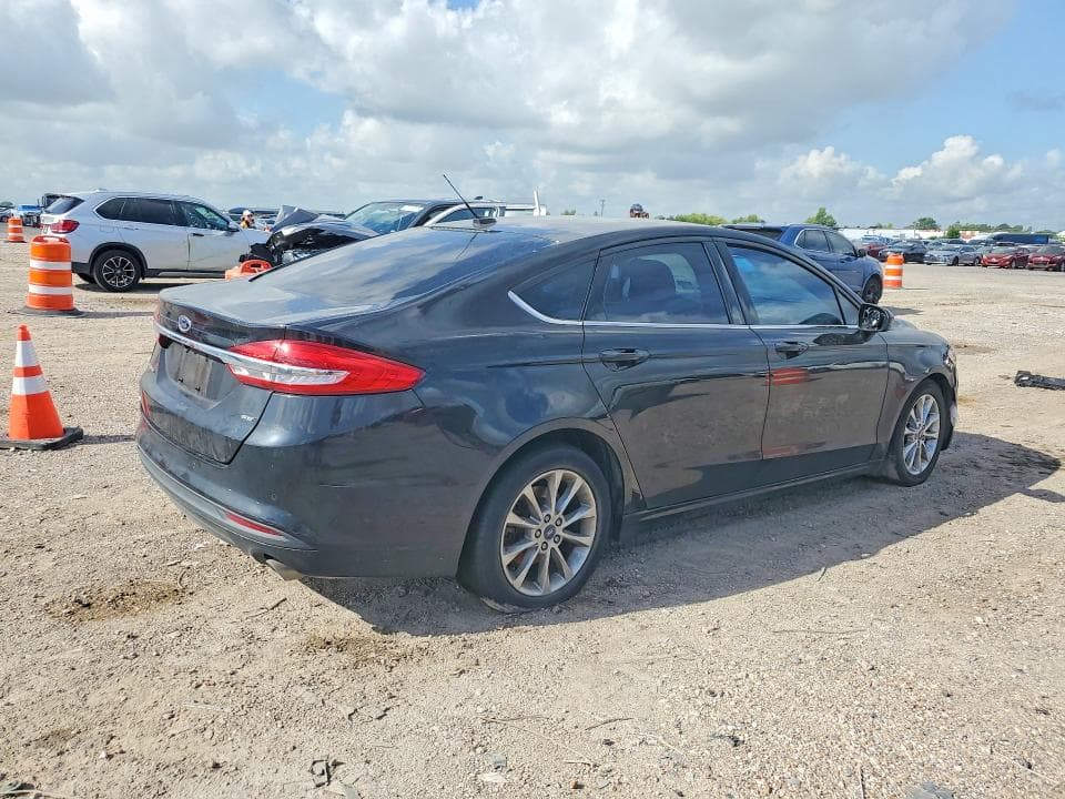 2017 FORD FUSION SE 3