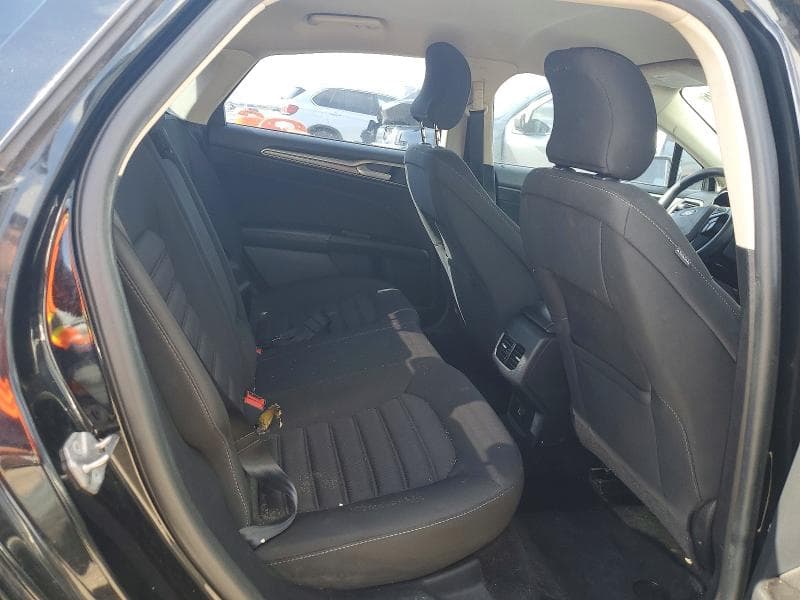 2017 FORD FUSION SE 10