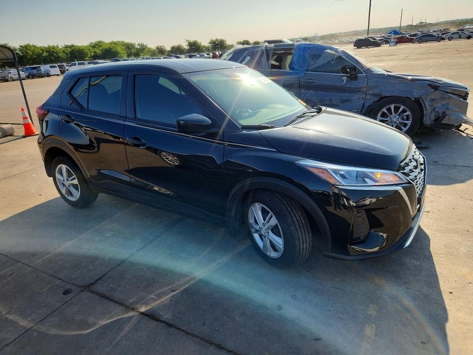 2023 NISSAN KICKS S 4