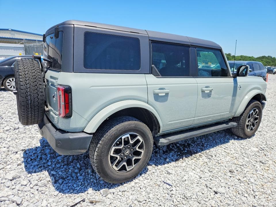 2024 FORD BRONCO OUTER BANKS 3
