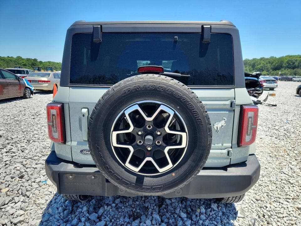 2024 FORD BRONCO OUTER BANKS 6