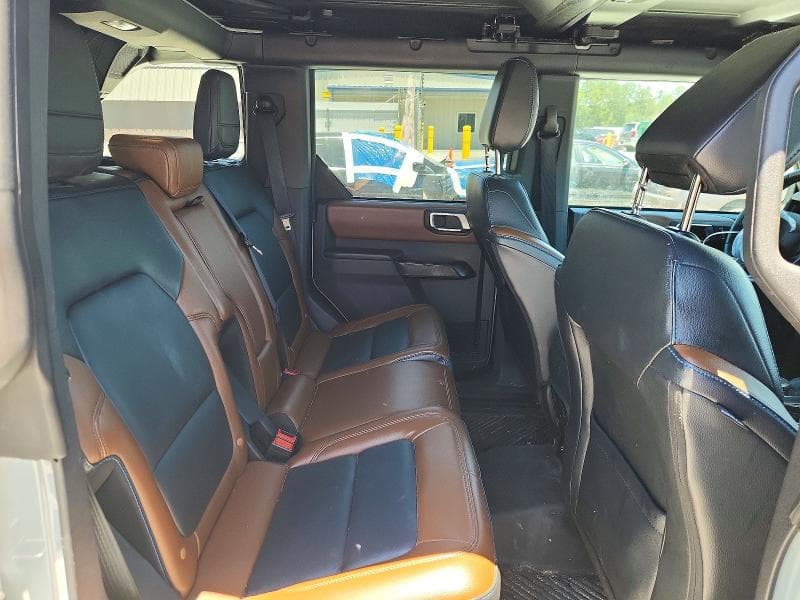 2024 FORD BRONCO OUTER BANKS 10