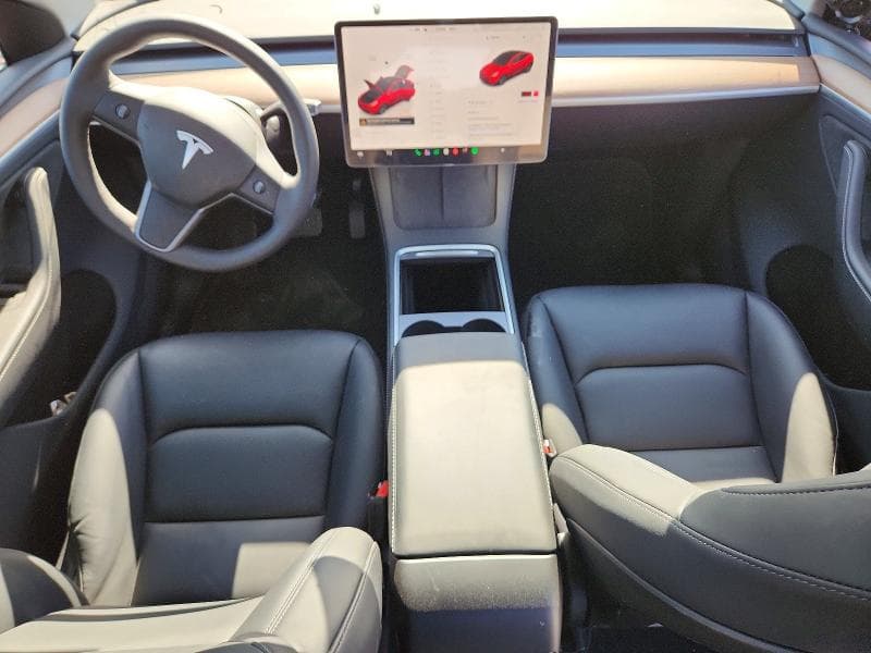 2024 TESLA MODEL Y 8