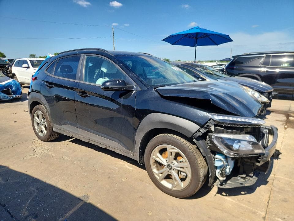 2023 HYUNDAI KONA SEL 4