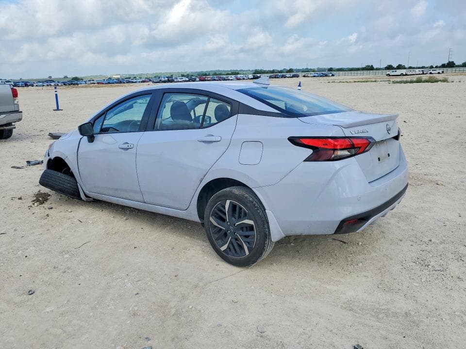 2024 NISSAN VERSA SR 2