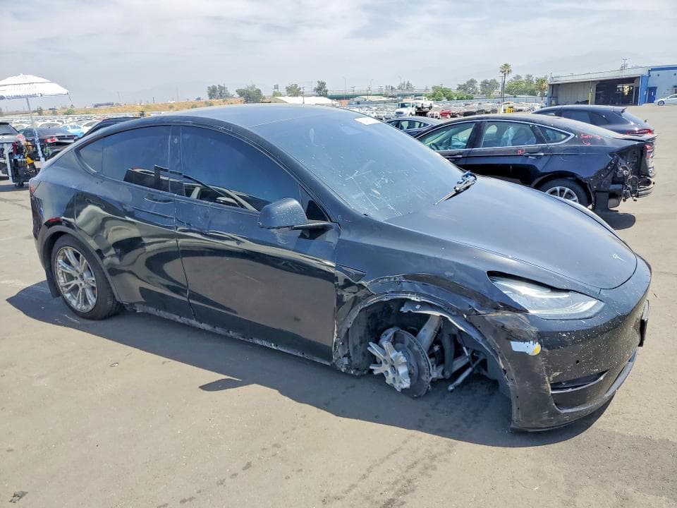 2021 TESLA MODEL Y 4