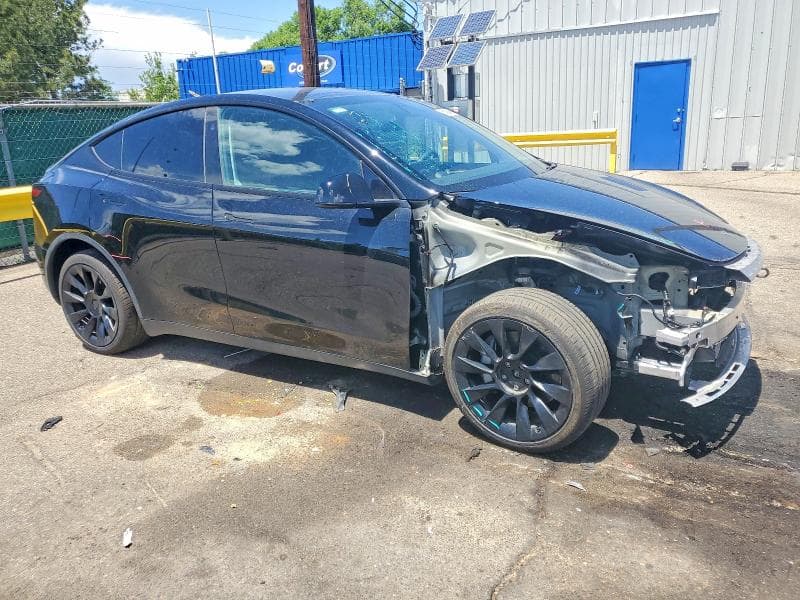 2024 TESLA MODEL Y 4