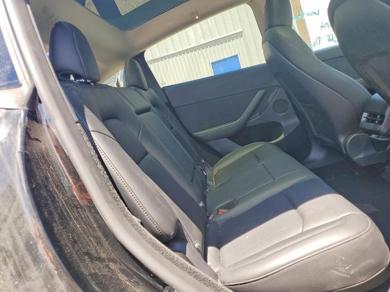 2024 TESLA MODEL Y 10
