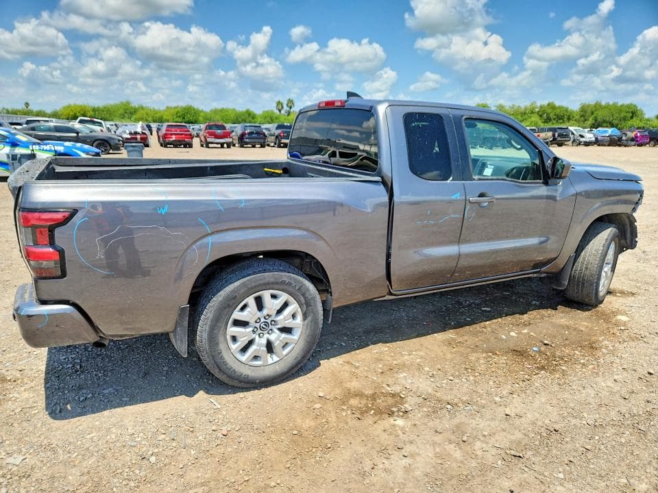 2022 NISSAN FRONTIER SV 3