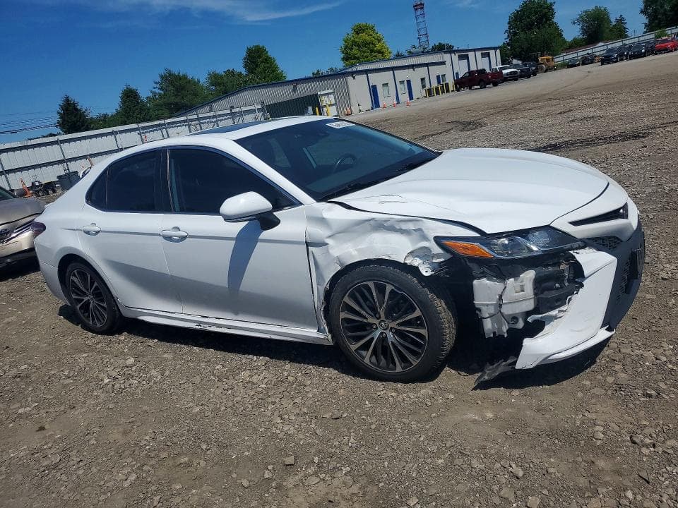 2019 TOYOTA CAMRY SE SE 4