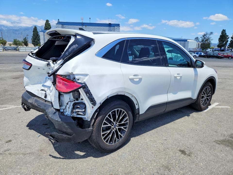 2021 FORD ESCAPE SE 3