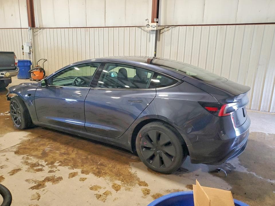 2025 TESLA MODEL 3 2