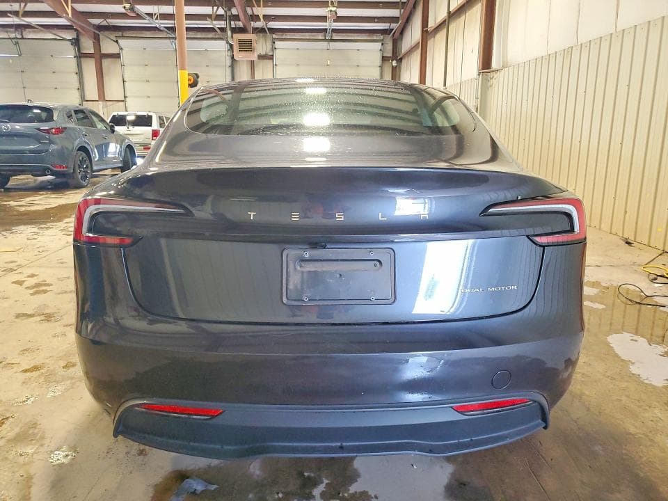 2025 TESLA MODEL 3 6