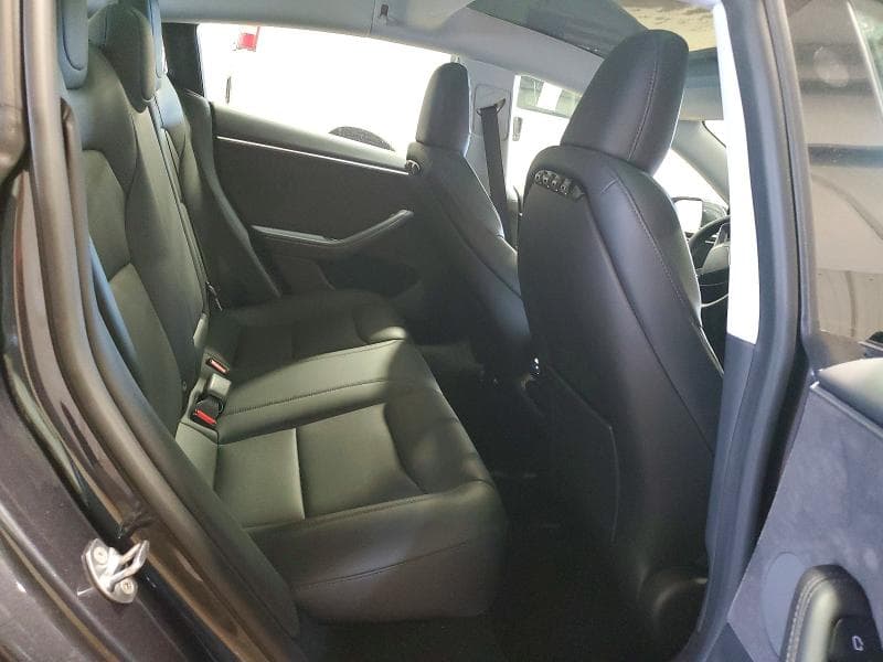 2025 TESLA MODEL 3 10