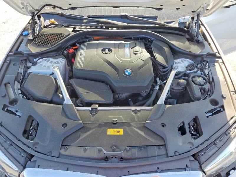 2021 BMW 530E 12