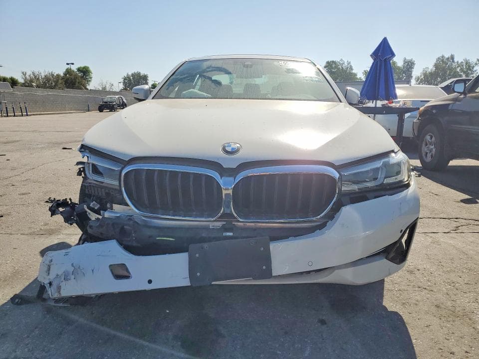 2021 BMW 530E 6