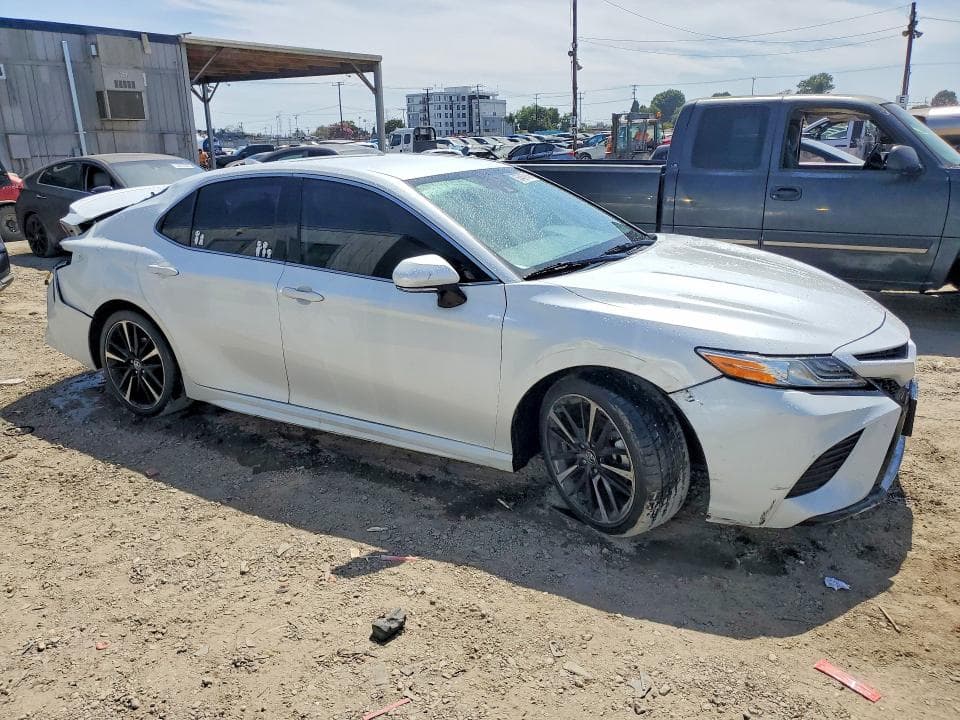 2020 TOYOTA CAMRY XSE 4