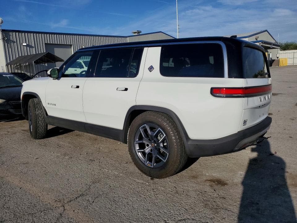 2024 RIVIAN R1S ADVENTURE 2