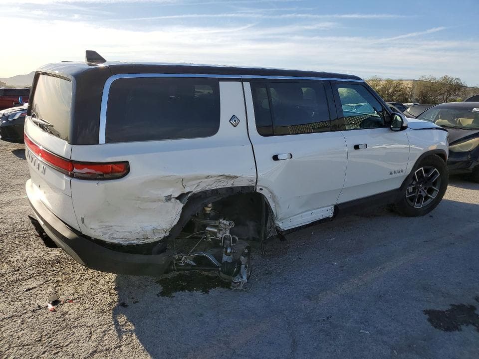 2024 RIVIAN R1S ADVENTURE 3
