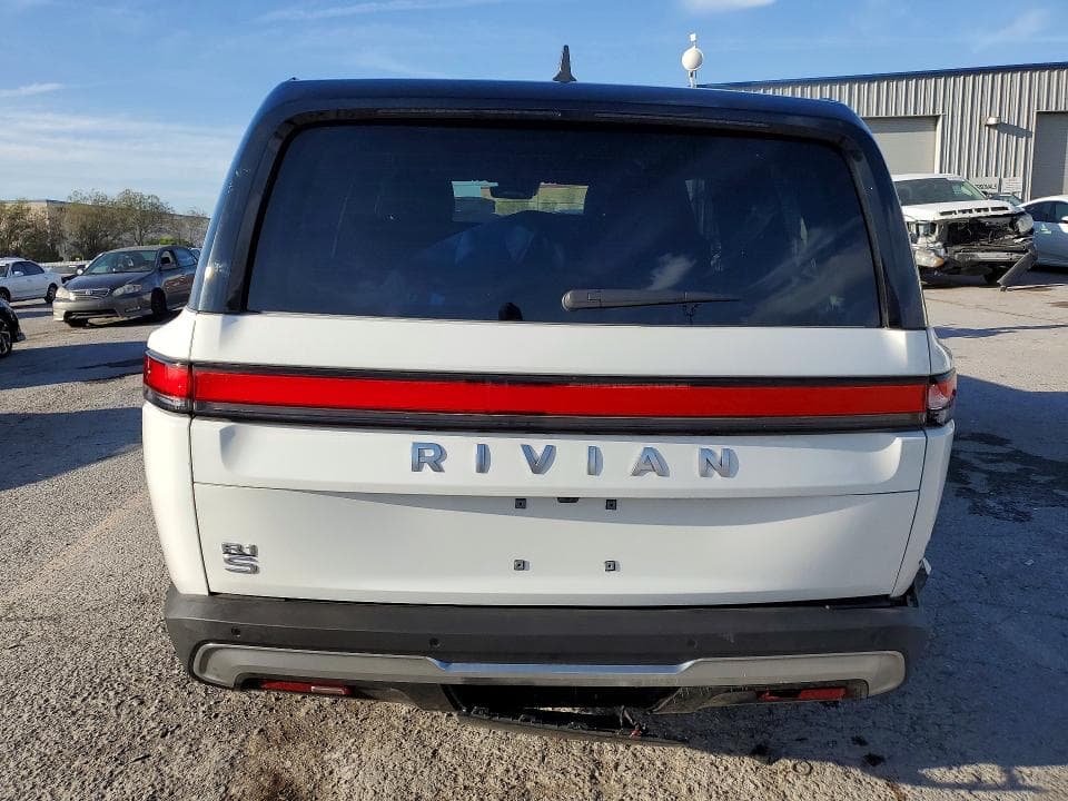 2024 RIVIAN R1S ADVENTURE 6